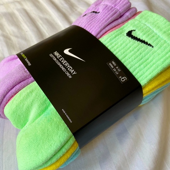 NIKE 6PACK COLORED SOCKS - Picture 2 of 2